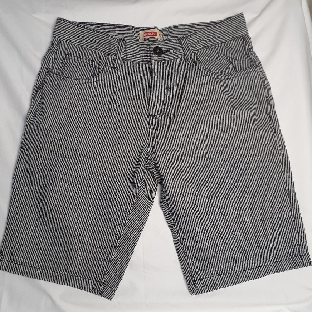 Bench Navy Blue & White Pinstripped Denim Jean Shorts Women's Size S